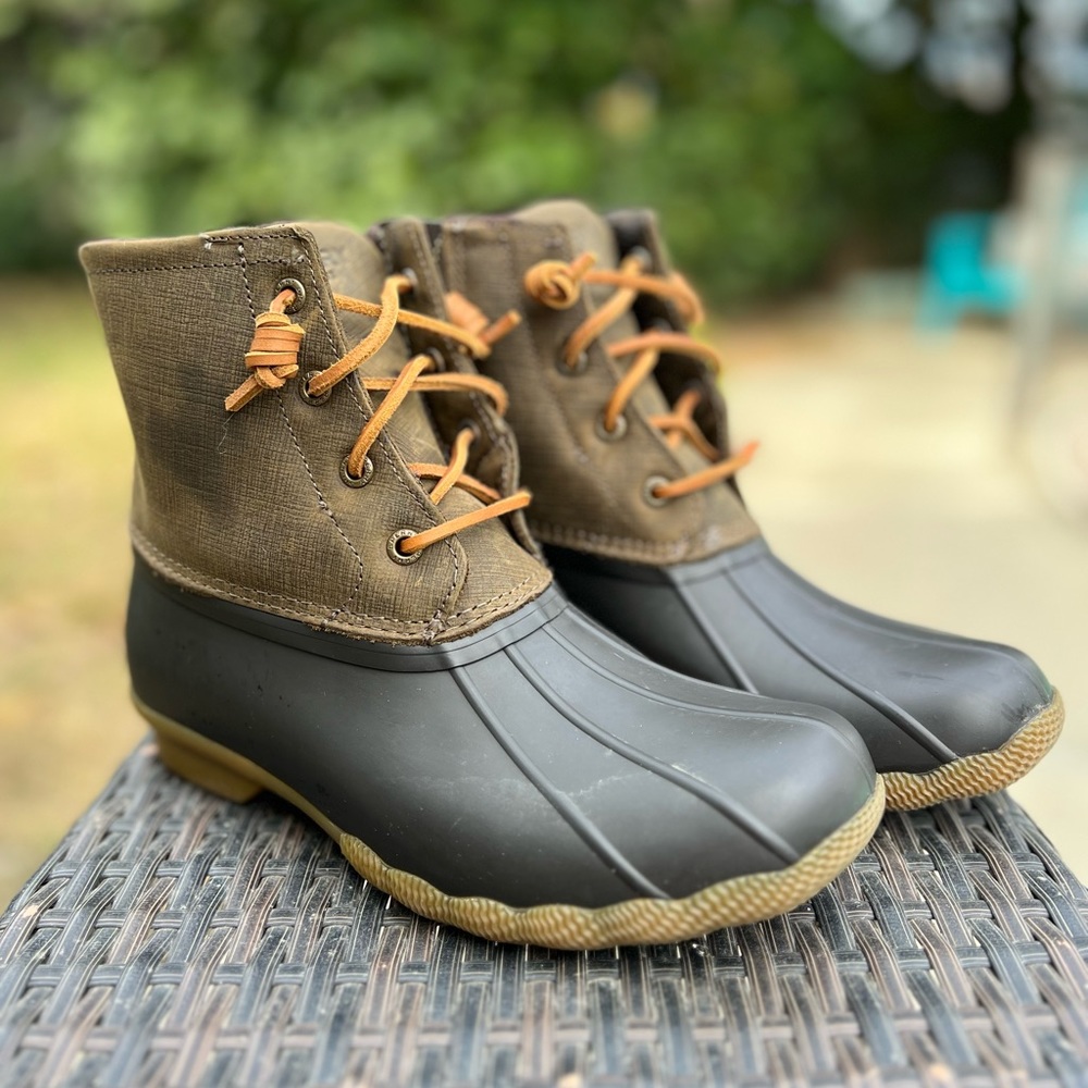 Sperry Women’s Saltwater Brown/Olive Boots